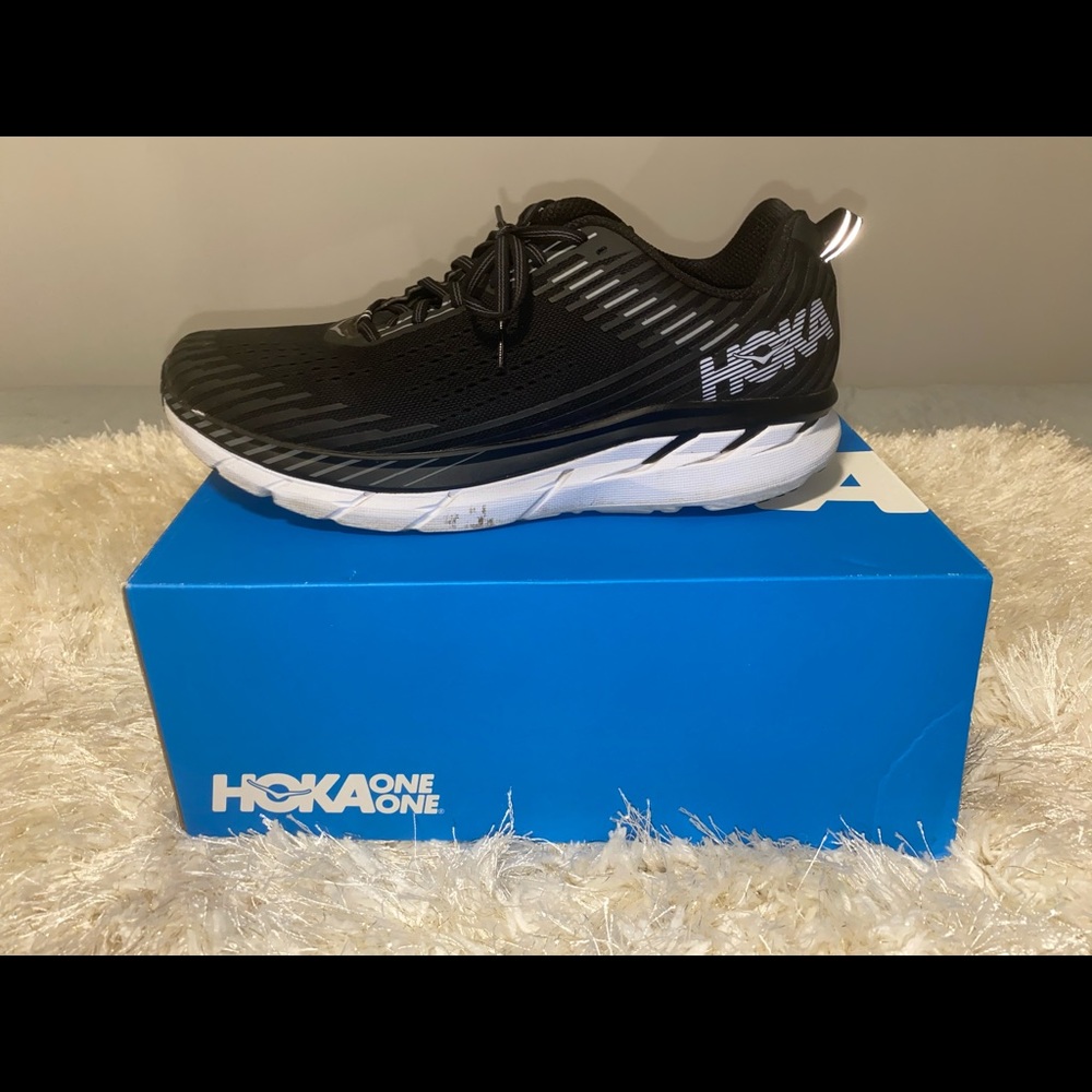 Men’s Hoka One One sneakers